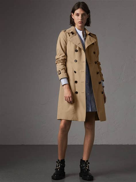 trenchcoat dam burberry|longest burberry trench coat.